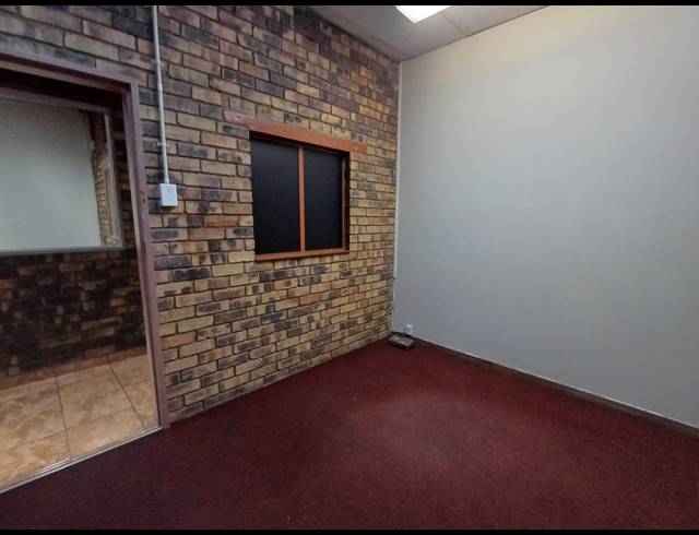 402M² WAREHOUSE FOR SALE IN VANDERBIJLPARK CE 6
